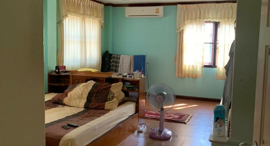 For sale 5 bedrooms house in Bang Nam Priao, Chachoengsao