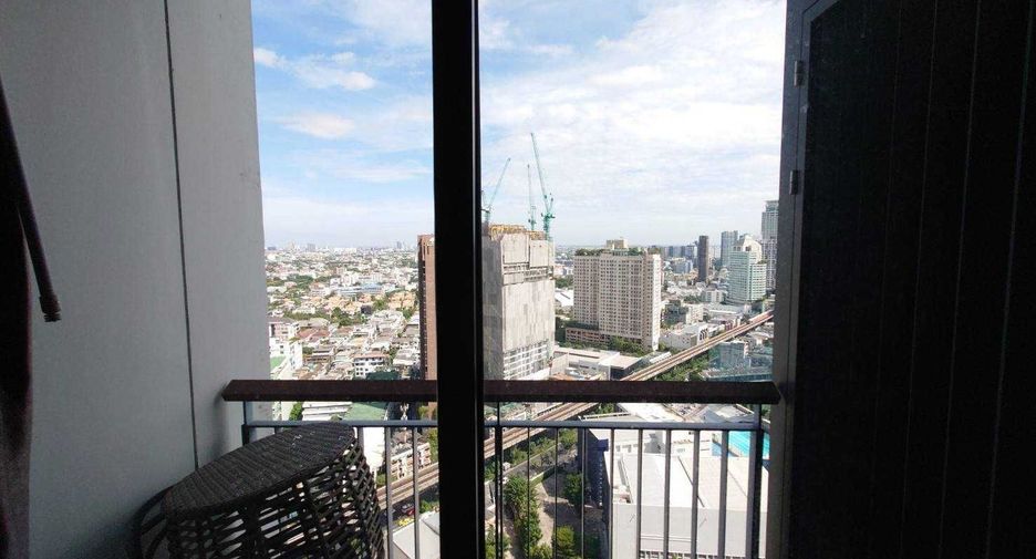For sale 1 bed condo in Khlong Toei, Bangkok
