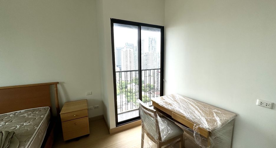 For sale そして for rent 2 ベッドルーム condo in Khlong Toei, Bangkok