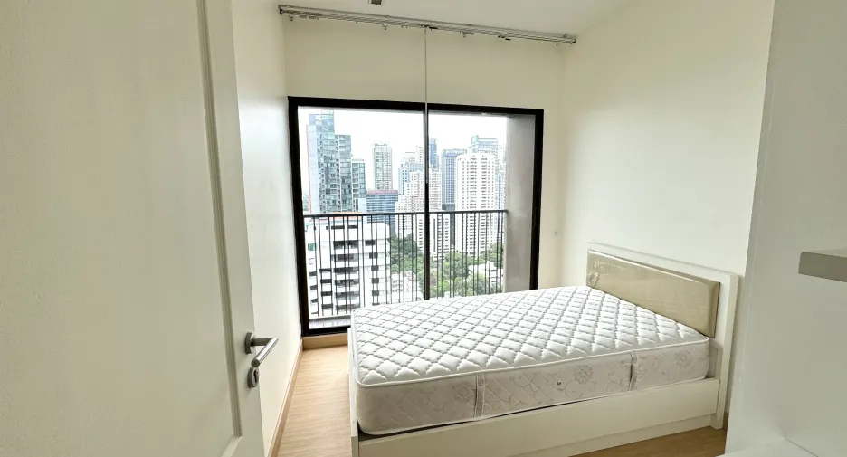 For sale そして for rent 2 ベッドルーム condo in Khlong Toei, Bangkok