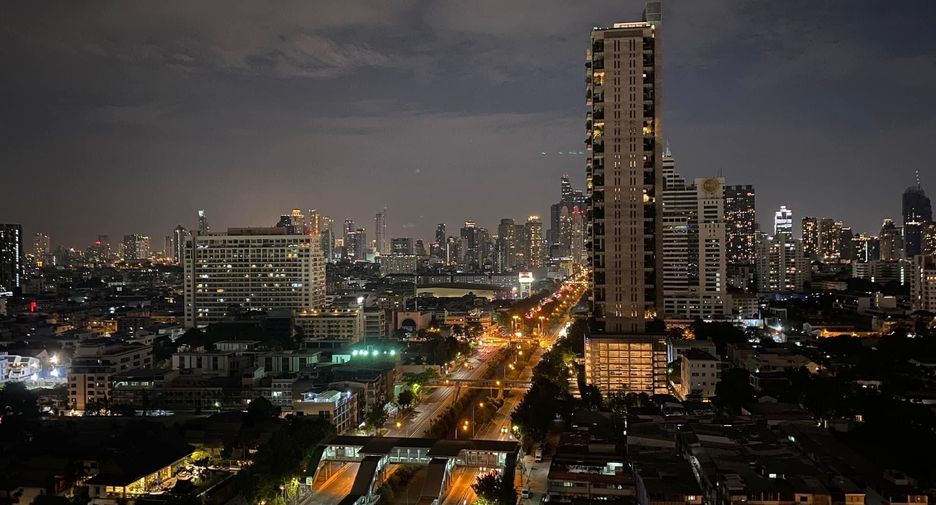 For rent and for sale 2 bedrooms condo in Yan Nawa, Bangkok