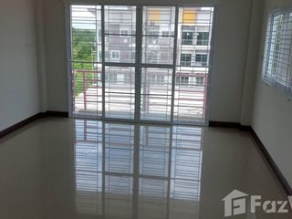 À vendre 3 chambres maison de ville à Mueang Rayong, Rayong