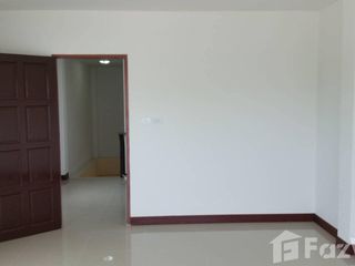 À vendre 3 chambres maison de ville à Mueang Rayong, Rayong