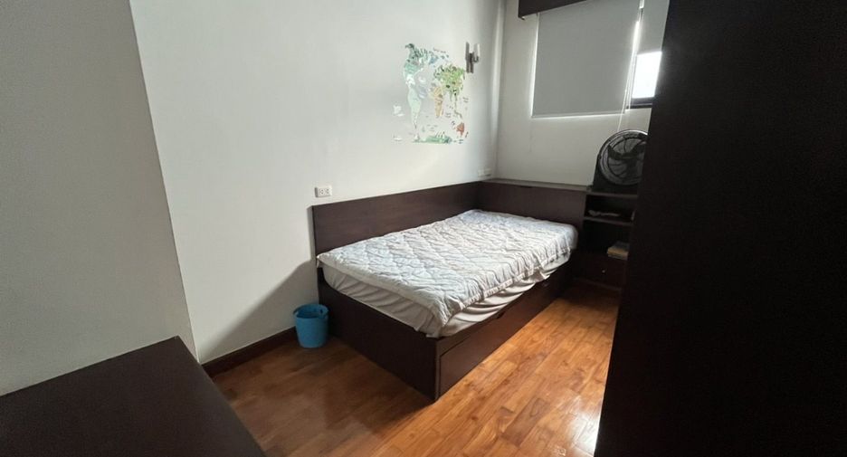 For sale 2 bedrooms condo in Watthana, Bangkok