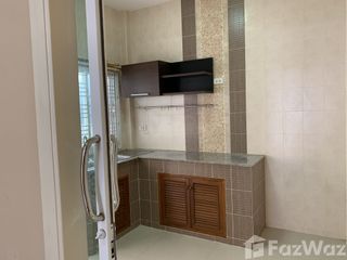 出售 2 卧室 联排别墅 在 Mueang Rayong, Rayong