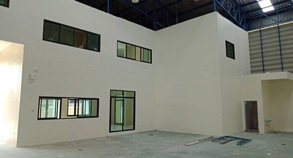 For rent and for sale 3 bedrooms house in Krathum Baen, Samut Sakhon