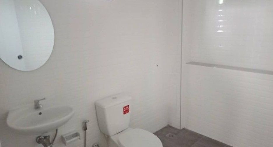 For rent and for sale 3 bedrooms house in Krathum Baen, Samut Sakhon