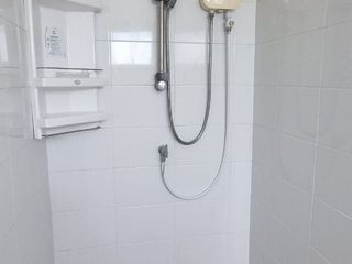 出售 和 出租 3 卧室 联排别墅 在 Lam Luk Ka, Pathum Thani