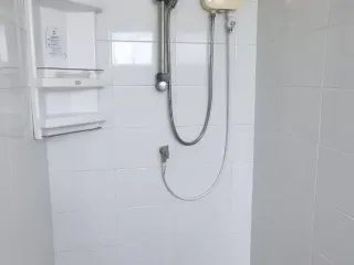 出售 和 出租 3 卧室 联排别墅 在 Lam Luk Ka, Pathum Thani