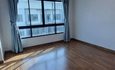 Reihenhaus zum Kauf und zur Miete mit 3 Zimmer in Lam Luk Ka, Pathum Thani