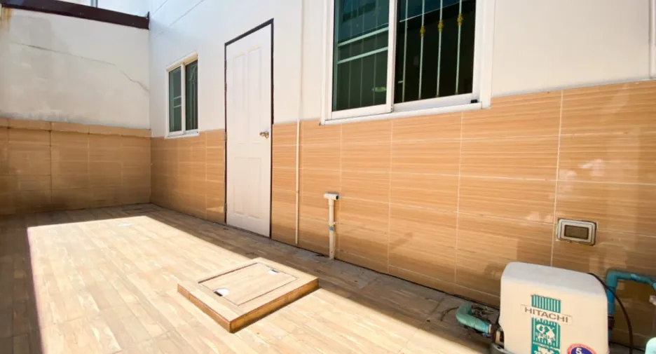 For sale 3 ベッドルーム townhouse in Mueang Chon Buri, Chonburi