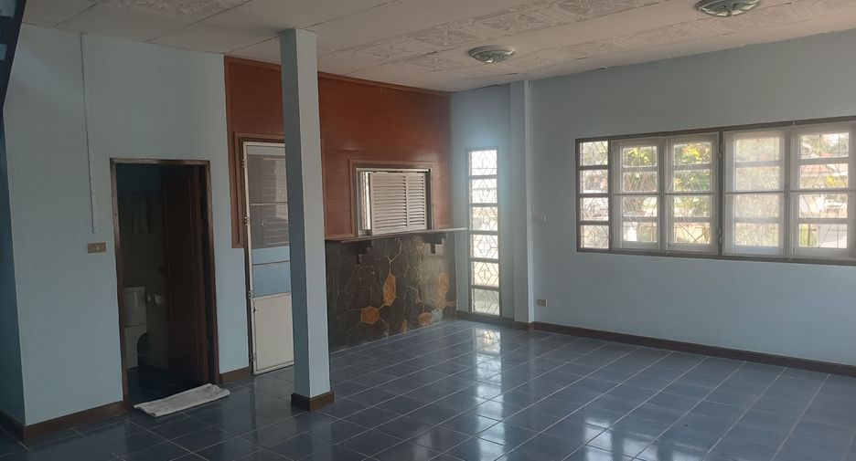 For sale 3 bedrooms house in Mueang Chiang Rai, Chiang Rai