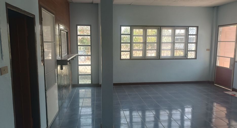 For sale 3 bedrooms house in Mueang Chiang Rai, Chiang Rai