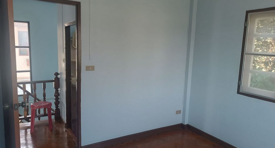 For sale 3 bedrooms house in Mueang Chiang Rai, Chiang Rai
