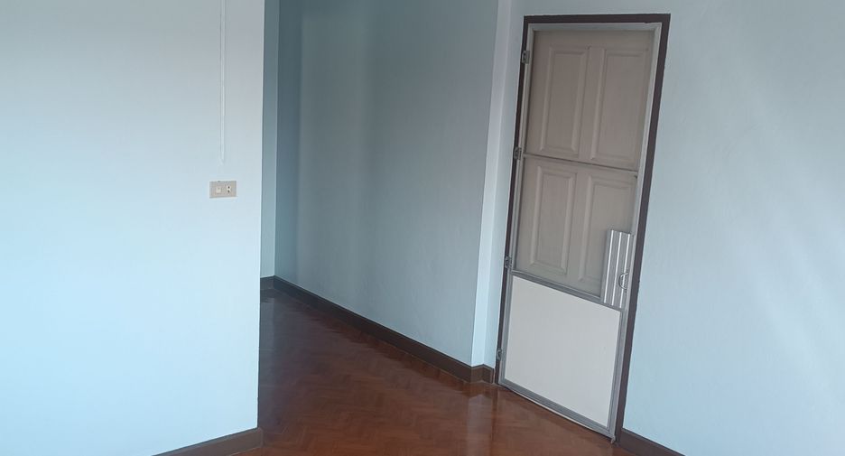 For sale 3 bedrooms house in Mueang Chiang Rai, Chiang Rai