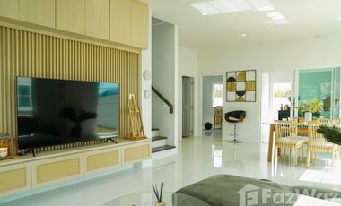 For sale 4 bedrooms house in Mueang Songkhla, Songkhla