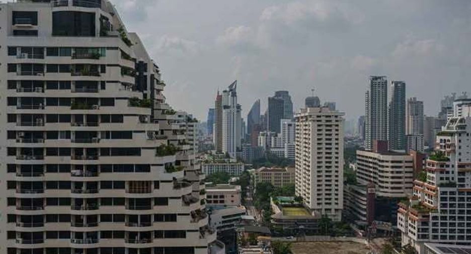 For sale 2 bedrooms condo in Watthana, Bangkok