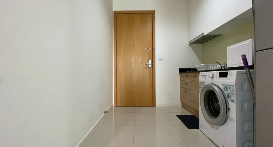 Продажа 2 спальни кондо в Щаттхана, Бангкок