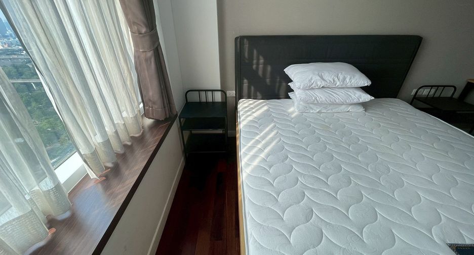 For sale 2 bedrooms condo in Watthana, Bangkok