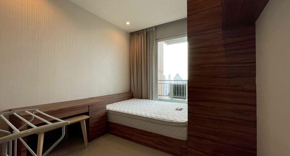 For sale 2 bedrooms condo in Watthana, Bangkok