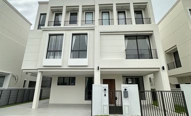 For sale 5 bedrooms house in Lat Krabang, Bangkok