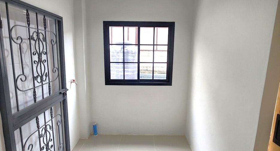 Haus zum Kauf mit 3 Zimmer in Lam Luk Ka, Pathum Thani
