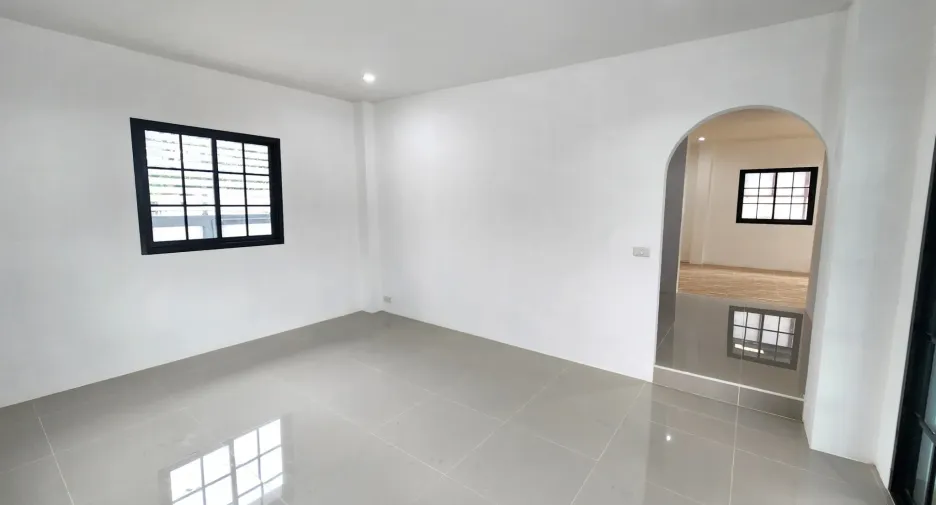 Casa en venta de 3 habitaciones en Lam Luk Ka, Pathum Thani