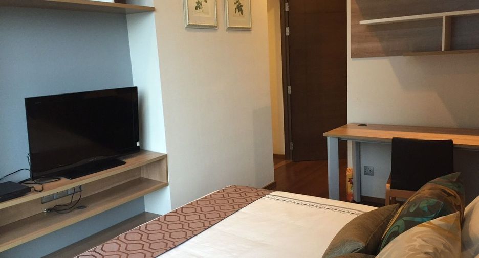 For sale and for rent 1 bed condo in Watthana, Bangkok