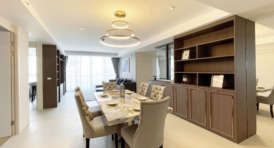 À vendre 3 chambres condo à Watthana, Bangkok