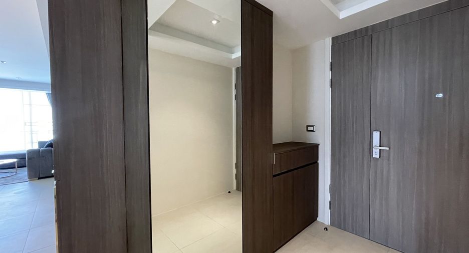 À vendre 3 chambres condo à Watthana, Bangkok