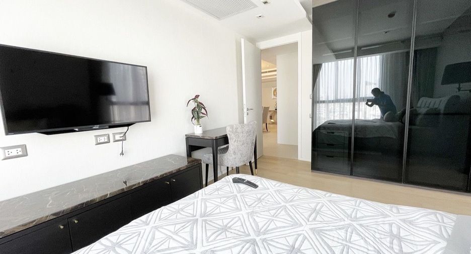 For sale 3 bedrooms condo in Watthana, Bangkok