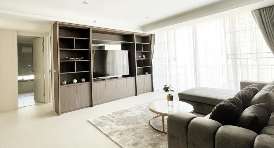 For sale 3 bedrooms condo in Watthana, Bangkok