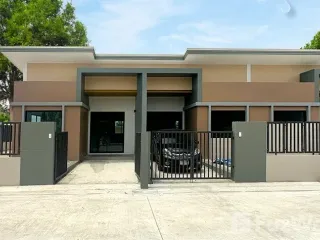 For sale 2 bedrooms townhouse in Bang Nam Priao, Chachoengsao