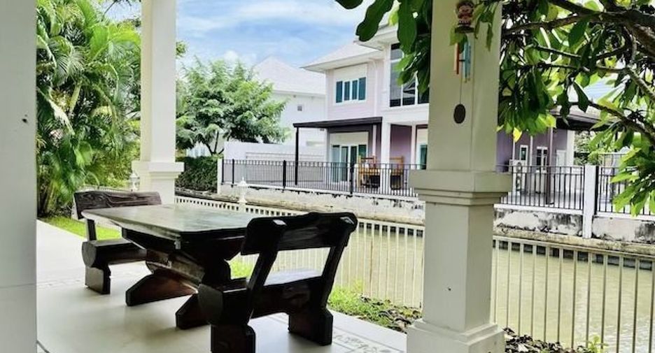 For sale 3 bedrooms house in Mueang Samut Sakhon, Samut Sakhon