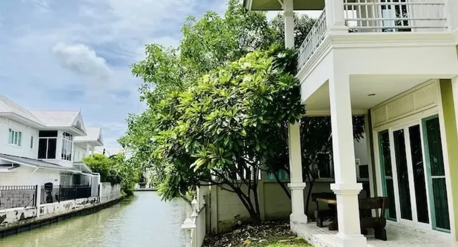 For sale 3 bedrooms house in Mueang Samut Sakhon, Samut Sakhon
