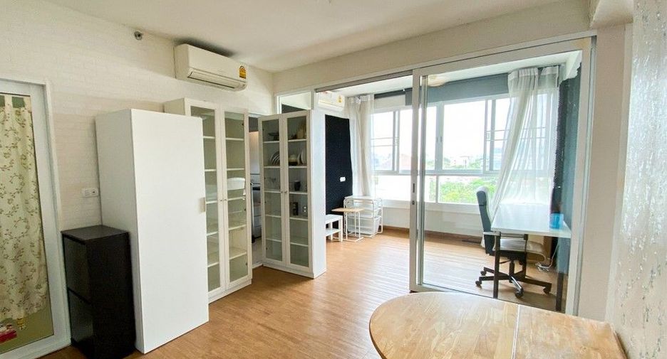 For sale 1 bed condo in Huai Khwang, Bangkok
