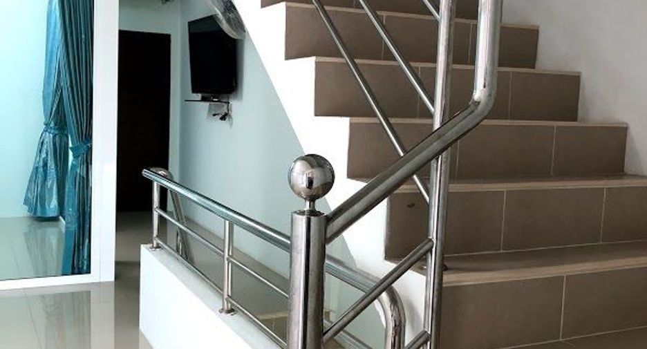 For sale 2 bedrooms townhouse in Mueang Nakhon Sawan, Nakhon Sawan