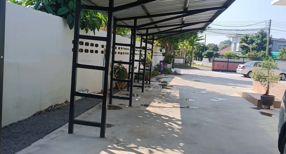 For sale 5 bedrooms villa in Mueang Chiang Rai, Chiang Rai