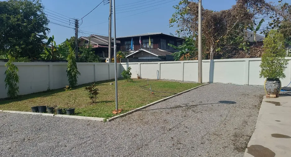 For sale 5 bedrooms villa in Mueang Chiang Rai, Chiang Rai