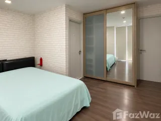 Продажа 2 спальни кондо в Пхра Кханонг, Бангкок