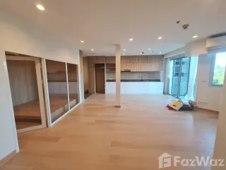 À vendre 2 chambres condo à Yan Nawa, Bangkok