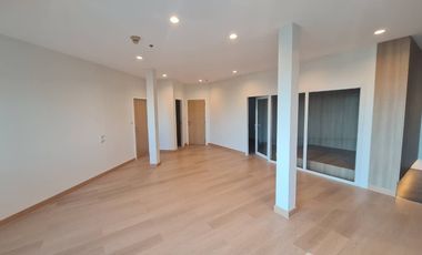 For sale 2 bedrooms condo in Yan Nawa, Bangkok