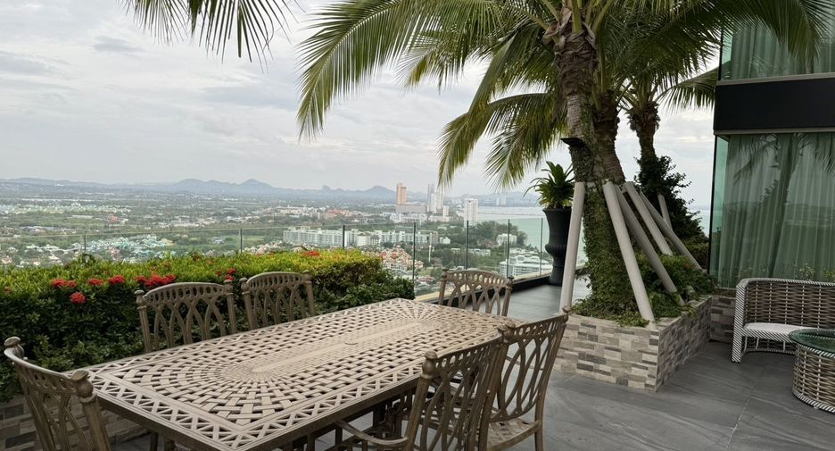 For rent 2 bedrooms condo in Bang Lamung, Chonburi