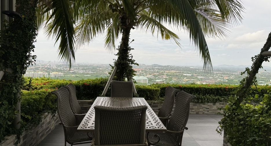 For rent 2 bedrooms condo in Bang Lamung, Chonburi