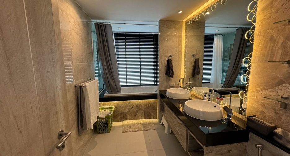 For rent 2 bedrooms condo in Bang Lamung, Chonburi