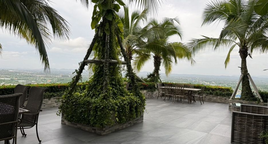 For rent 2 bedrooms condo in Bang Lamung, Chonburi