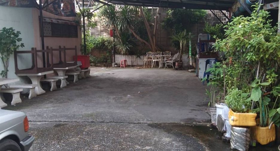 For sale 3 ベッドルーム townhouse in Mueang Nakhon Pathom, Nakhon Pathom