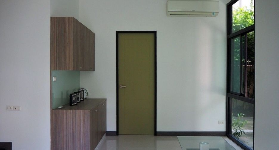 For sale 4 bedrooms townhouse in Pak Kret, Nonthaburi