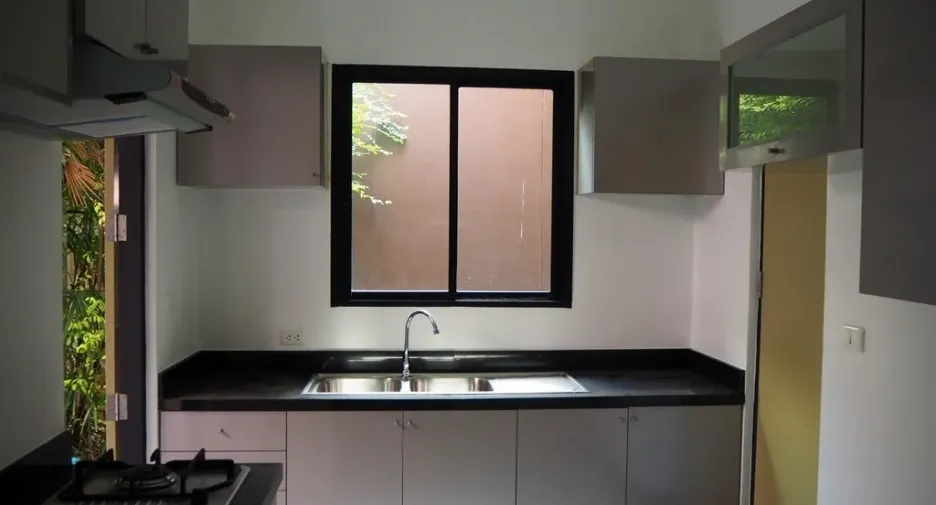 For sale 4 bedrooms townhouse in Pak Kret, Nonthaburi