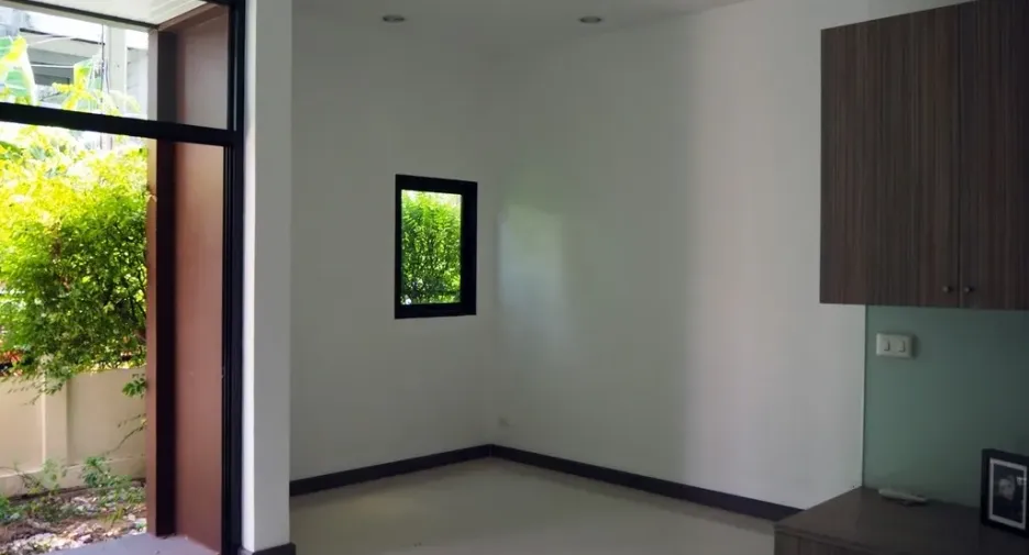 For sale 4 bedrooms townhouse in Pak Kret, Nonthaburi